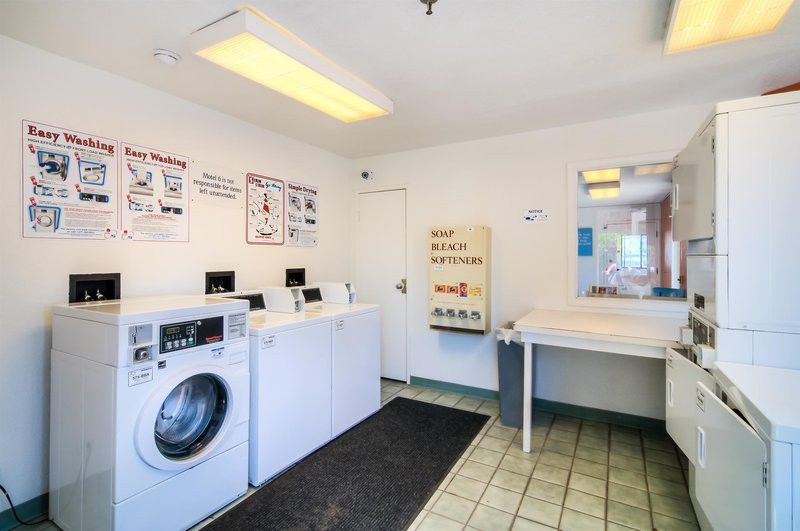 אלק גרוב וילאג' Motel 6 Chicago - Elk Grove מראה חיצוני תמונה