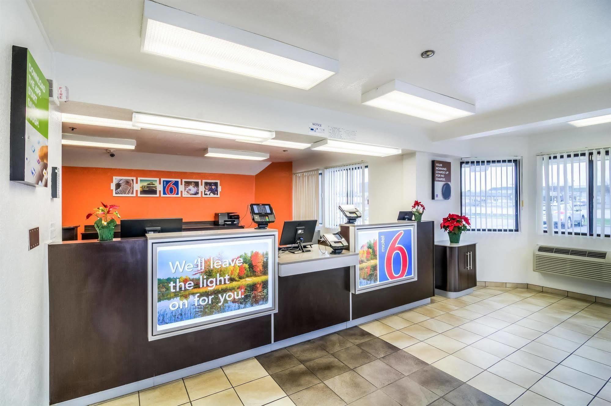 אלק גרוב וילאג' Motel 6 Chicago - Elk Grove מראה חיצוני תמונה