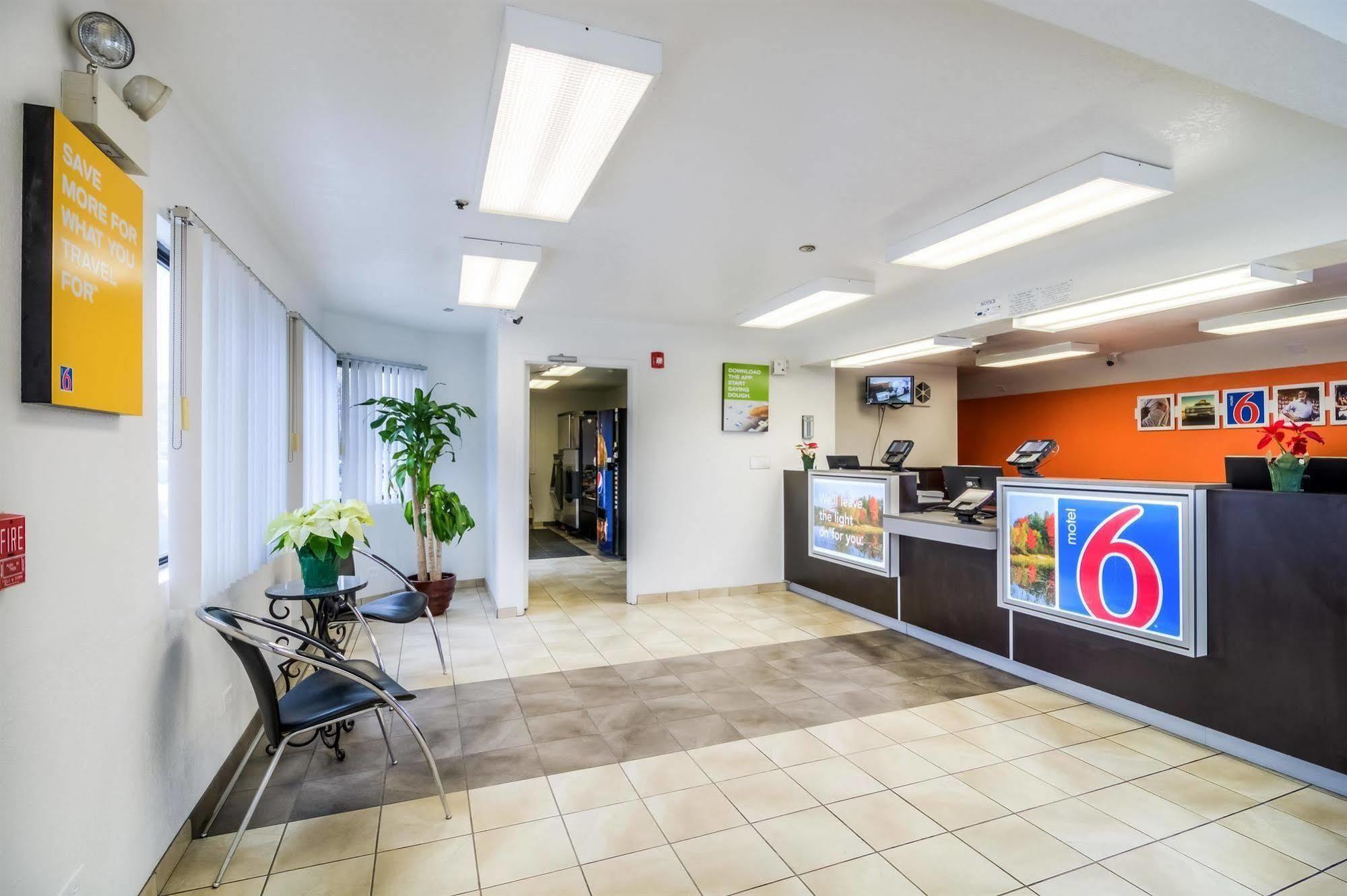אלק גרוב וילאג' Motel 6 Chicago - Elk Grove מראה חיצוני תמונה