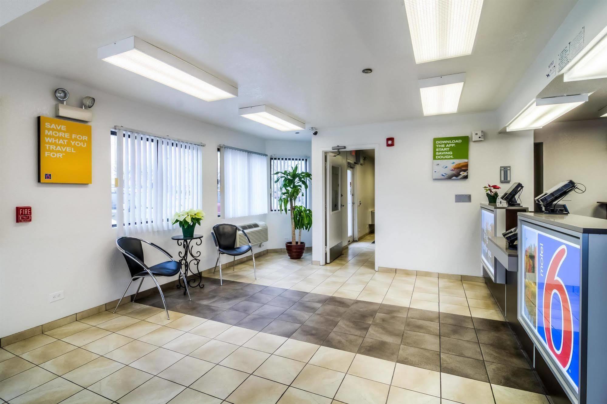 אלק גרוב וילאג' Motel 6 Chicago - Elk Grove מראה חיצוני תמונה