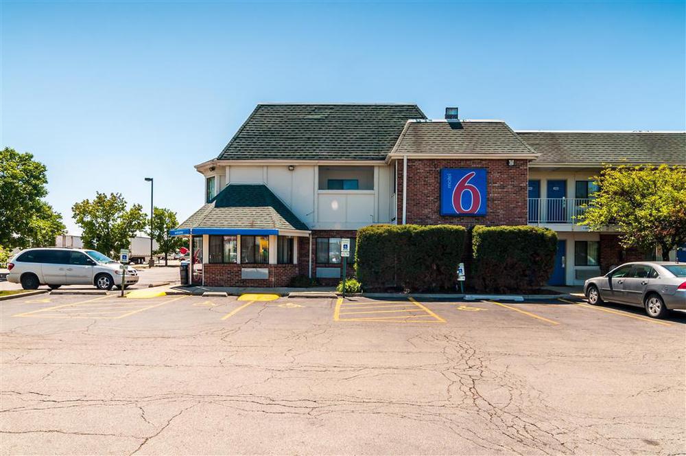 אלק גרוב וילאג' Motel 6 Chicago - Elk Grove מראה חיצוני תמונה